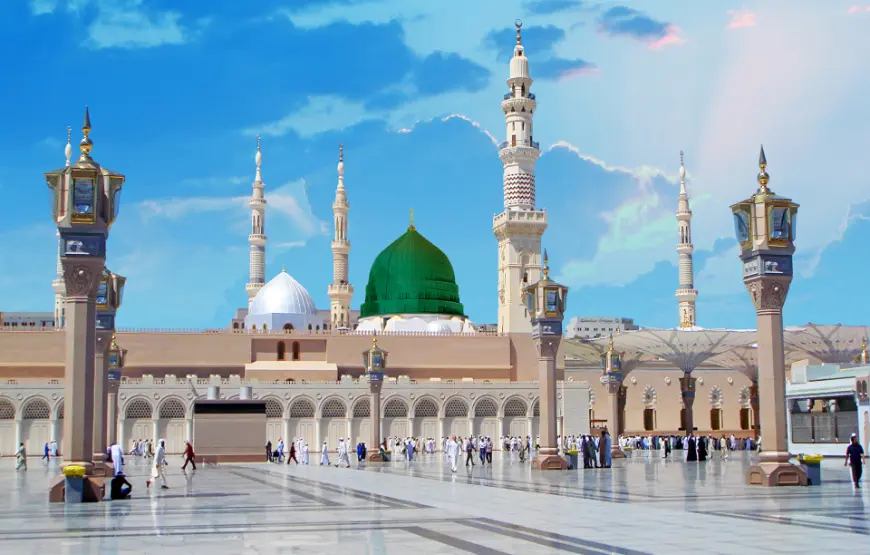 The Sacred Calm of Madina